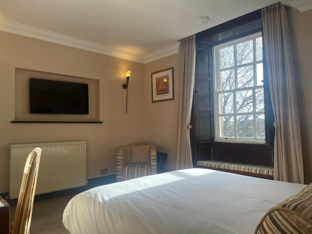 Hotel The Mansefield Elgin